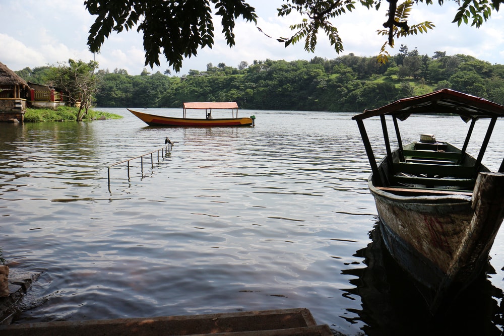 Guide leading guests on a local experience booked through a hotel partner